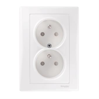 Sedna zásuvka 2-násobná s clonkami Polar